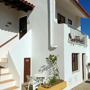 casa-dos-pinheiros-praia-da-arrifana.hotelaalgarve.com/