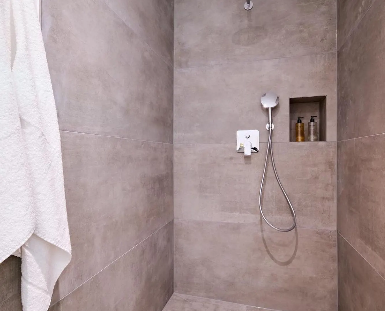 Апартаменты Xzllenz Traum Studio-Apartment, Frei-Parken, U-Bahn, Kueche Нюрнберг