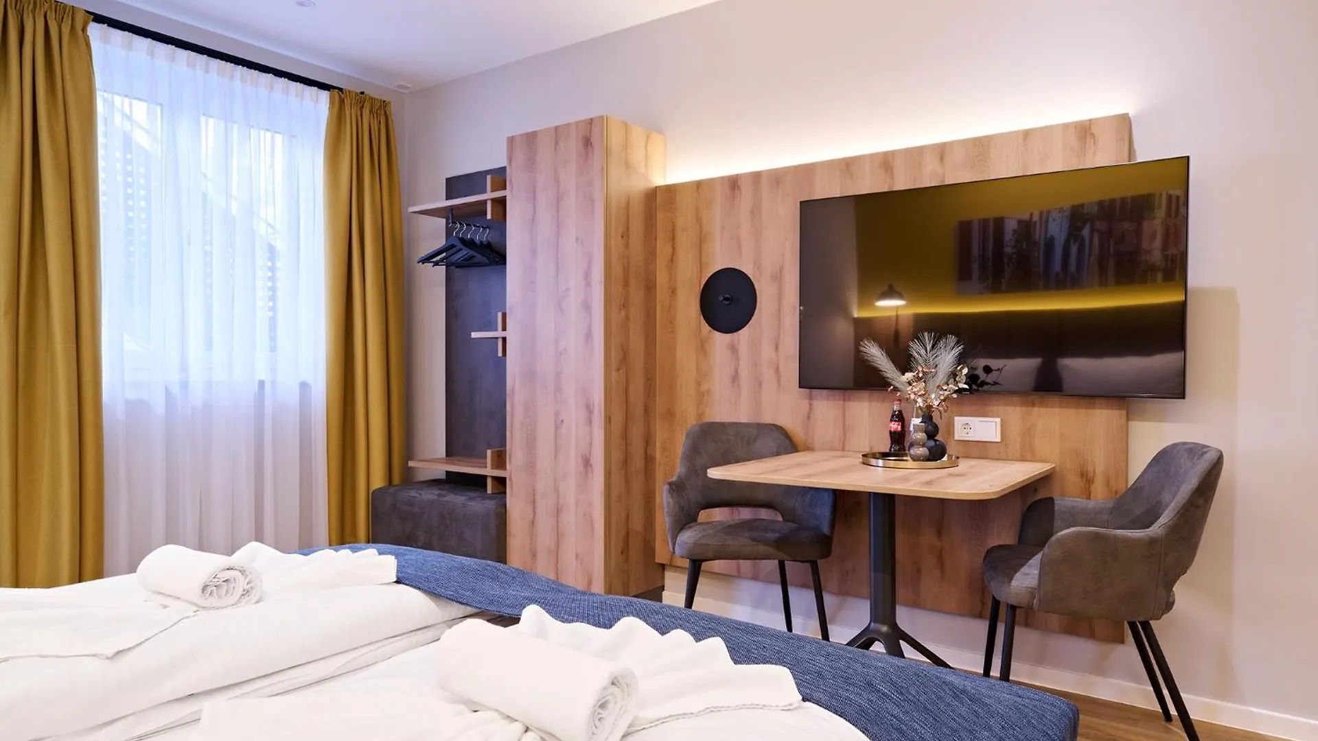 Apartment Xzllenz Traum Studio-Apartment, Frei-Parken, U-Bahn, Kueche Nürnberg